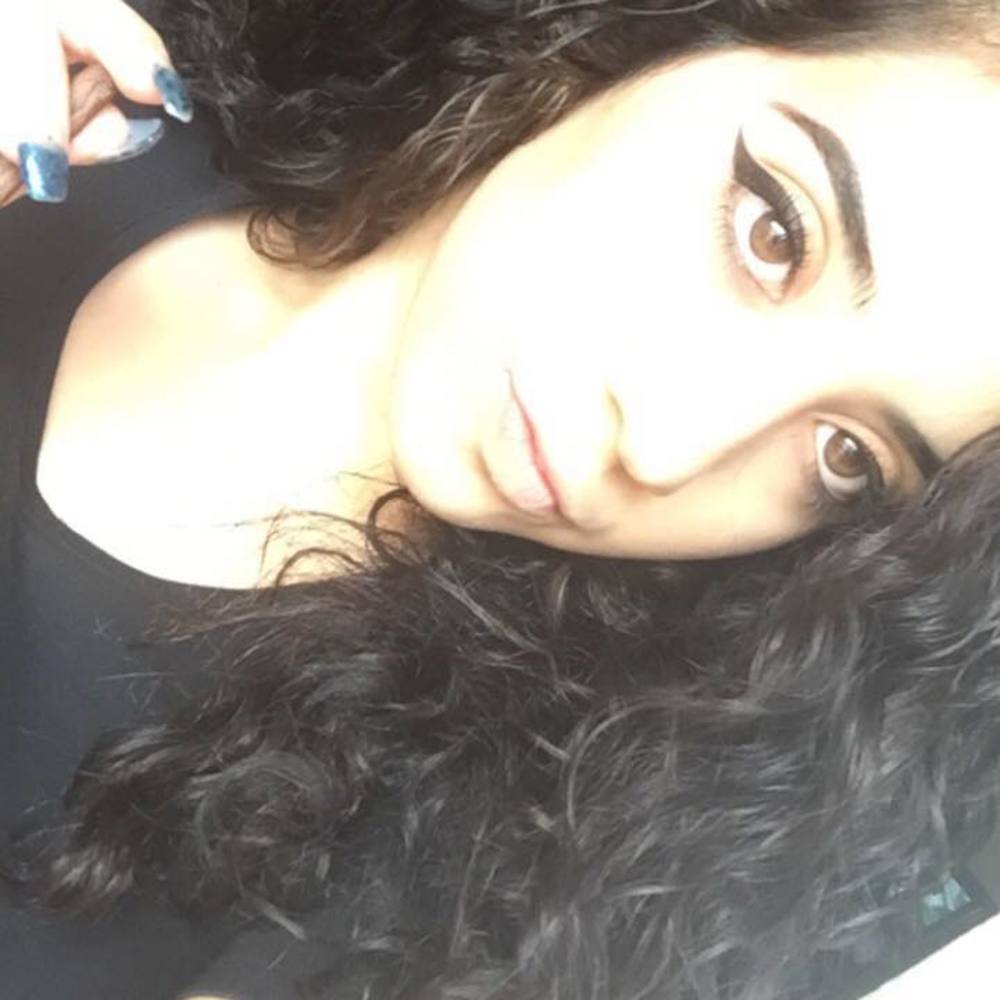 Meet your Posher, Alexandra